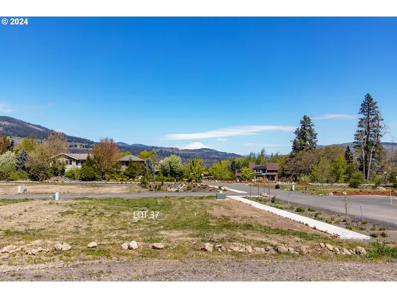 1108 BARONE LN #37, Hood River, OR 97031