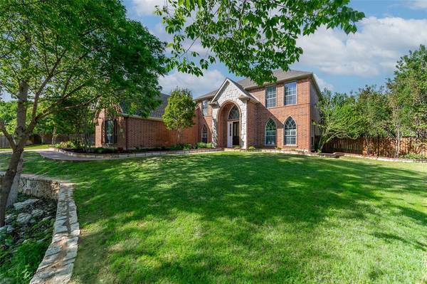 6721 Sapphire Circle N, Colleyville, TX 76034