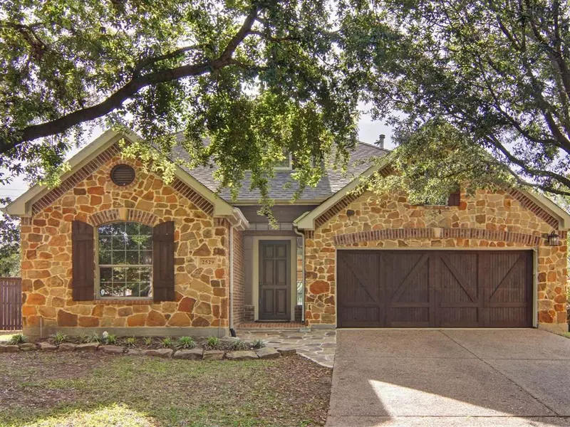 2529 Old Trinity Way, Fort Worth, TX 76116