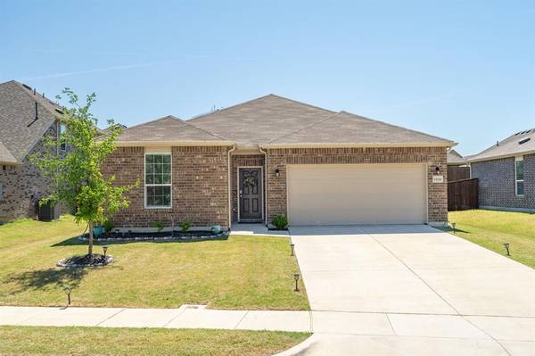 1508 Sawyer Drive,  Aubrey,  TX 76227