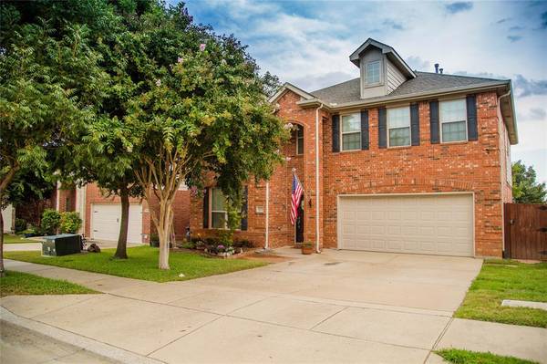 10313 Bradshaw Drive, Fort Worth, TX 76108