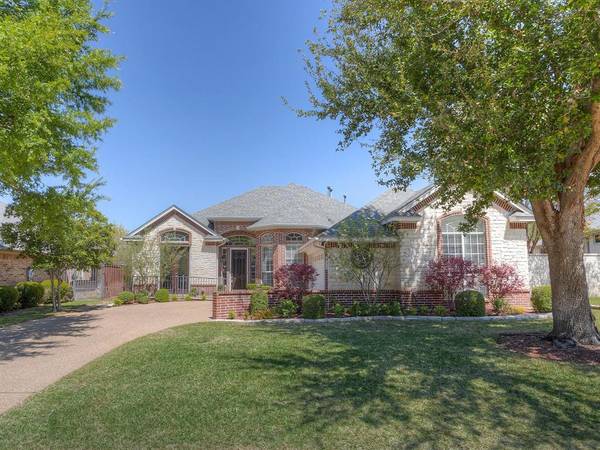 1004 Gabriel Lane, Fort Worth, TX 76116