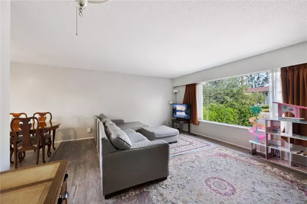 Comox, BC V9M 2C9,1841 Robb Ave