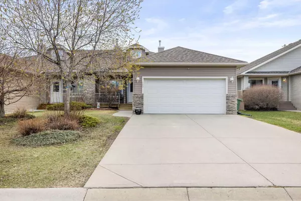 Chestermere, AB T1X 1S7,180 Cove Rise