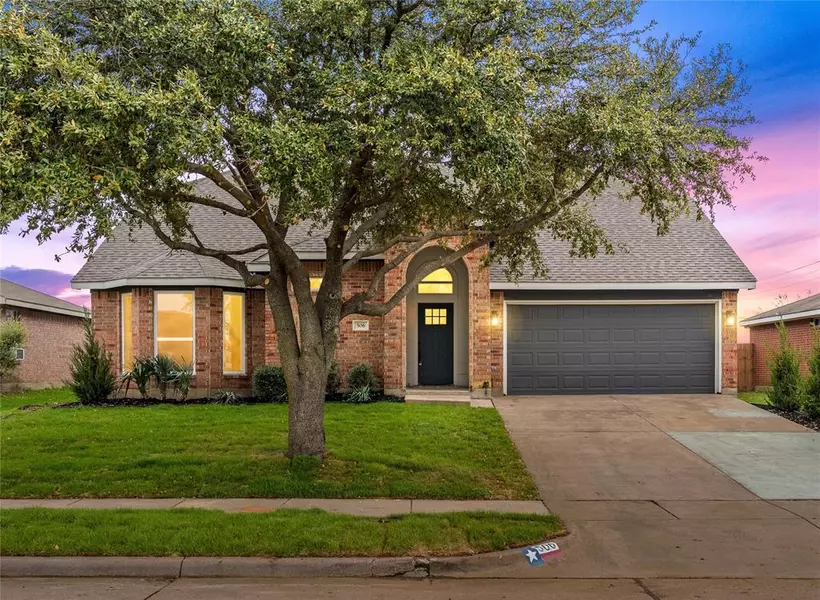 506 Kensington Drive, Midlothian, TX 76065