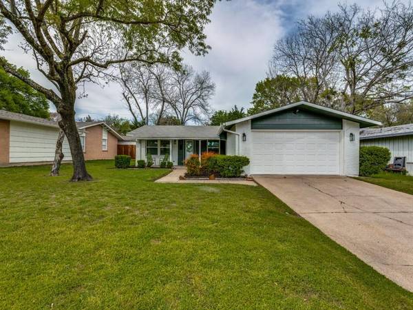 806 Loganwood Avenue, Richardson, TX 75080