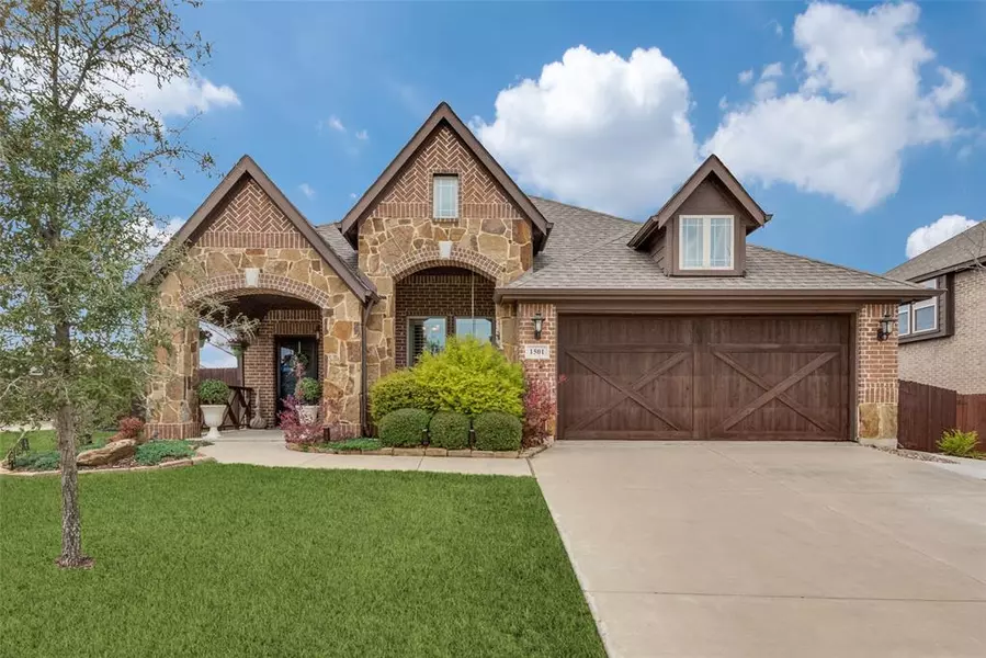 1501 Park Meadow Drive, Midlothian, TX 76065