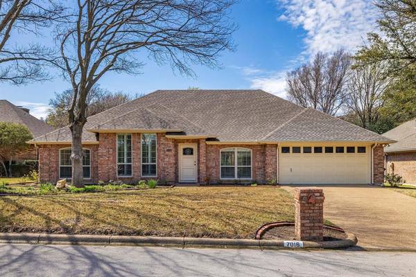 7016 Brookvale Road, Fort Worth, TX 76132