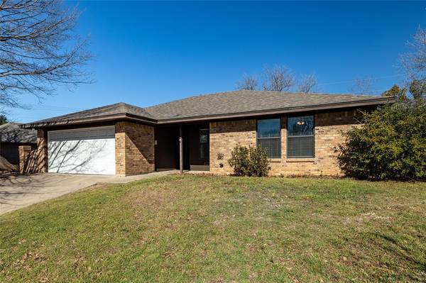 1110 Kay Drive, Weatherford, TX 76086