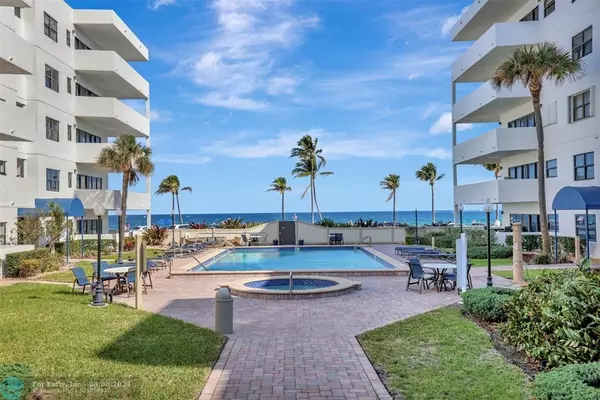 Deerfield Beach, FL 33441,330 SE 20 Ave  #421