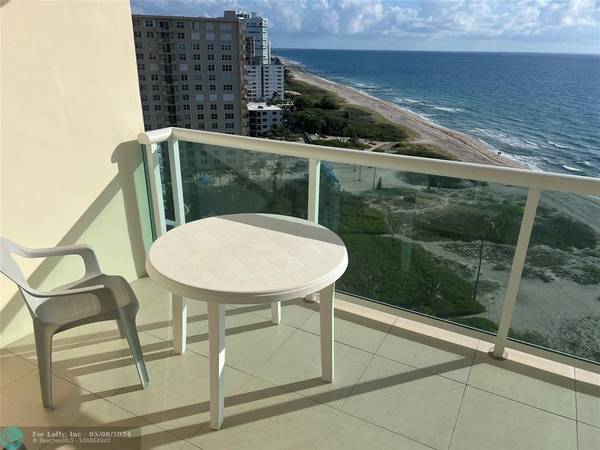 Lauderdale By The Sea, FL 33308,6000 N Ocean Blvd  #15b