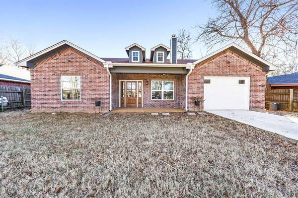 208 Bonnie Street,  Lindale,  TX 75771