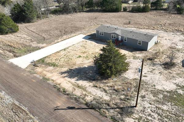 340 Fisher Street, Bonham, TX 75418