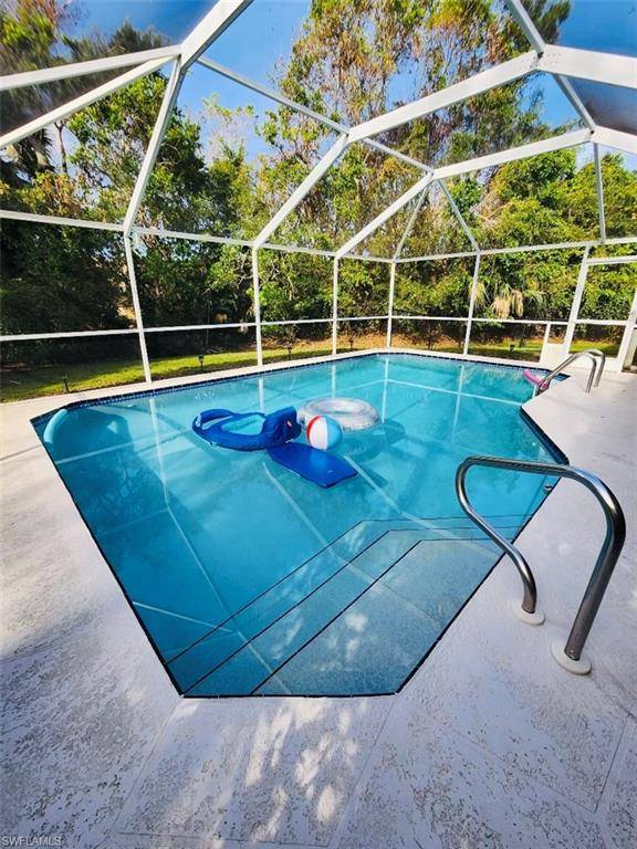 4005 Brush LN, Naples, FL 34112