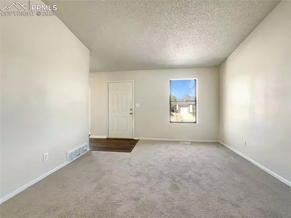 Colorado Springs, CO 80915,6835 Parkridge CT