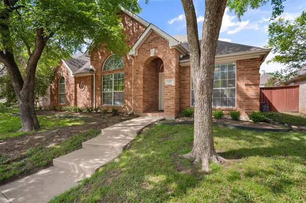 115 Pecan Valley Drive,  Irving,  TX 75063