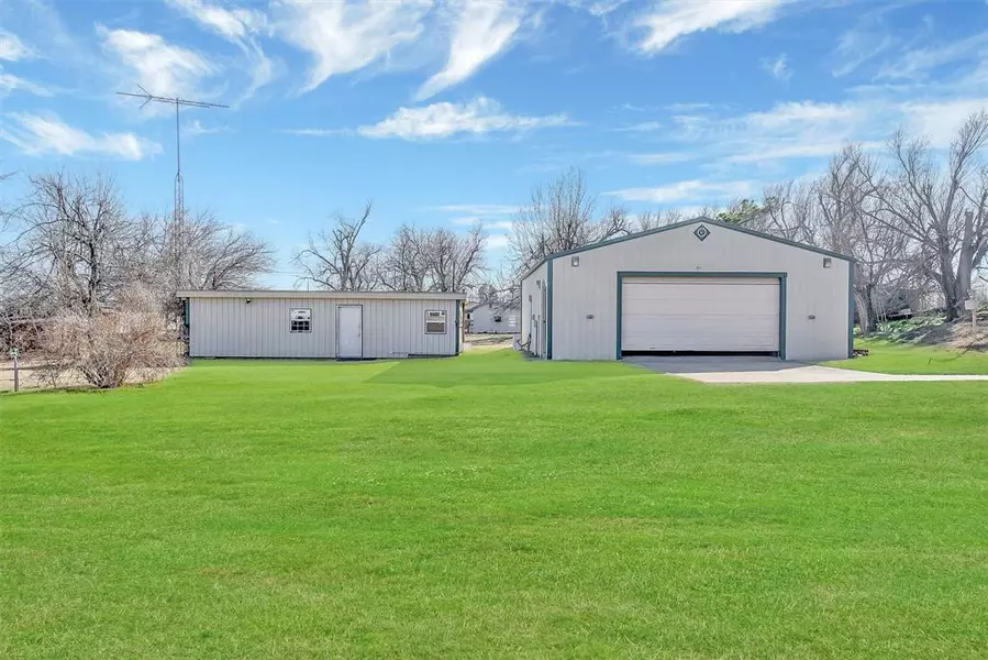 149 Fuchs, Fort Cobb, OK 73038