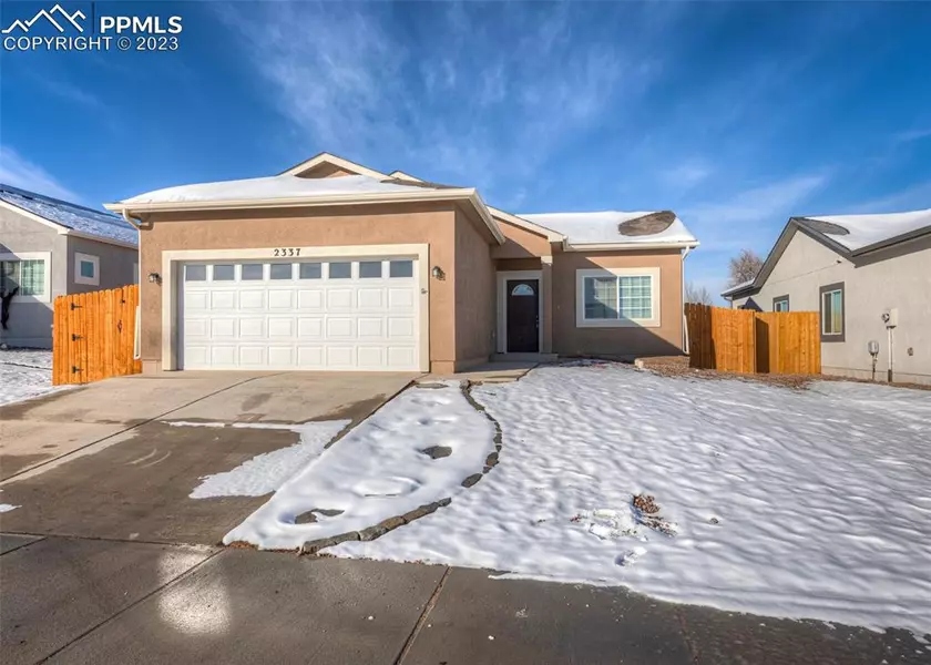 2337 Cruz CT, Pueblo, CO 81003