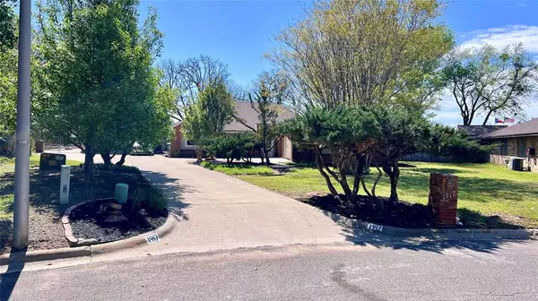 1917 Willowcrest Loop, Denton, TX 76205