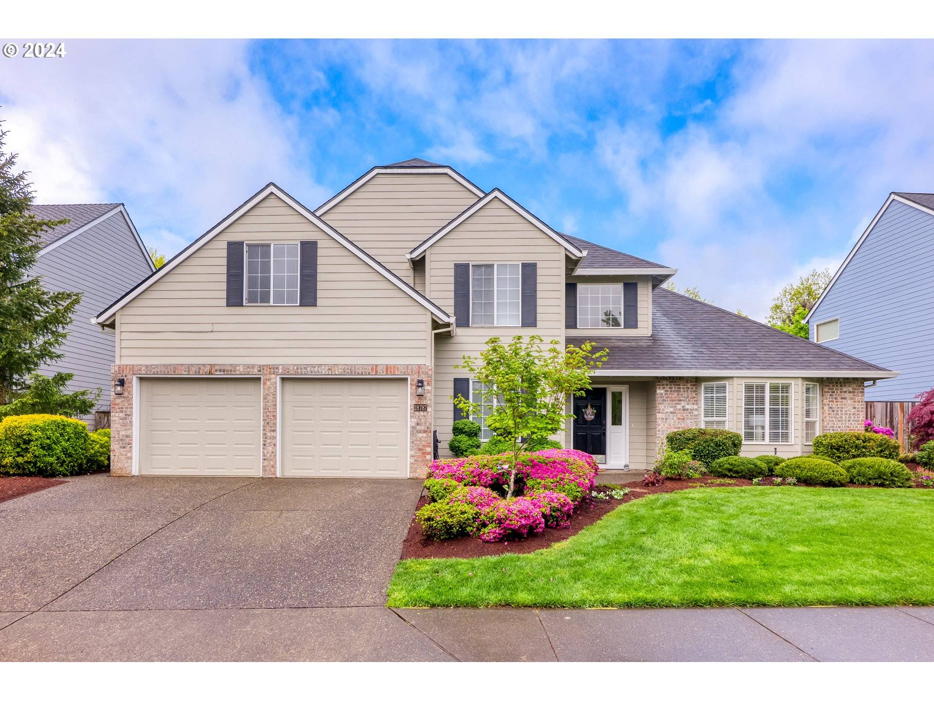 28787 SW CRESTWOOD DR, Wilsonville, OR 97070