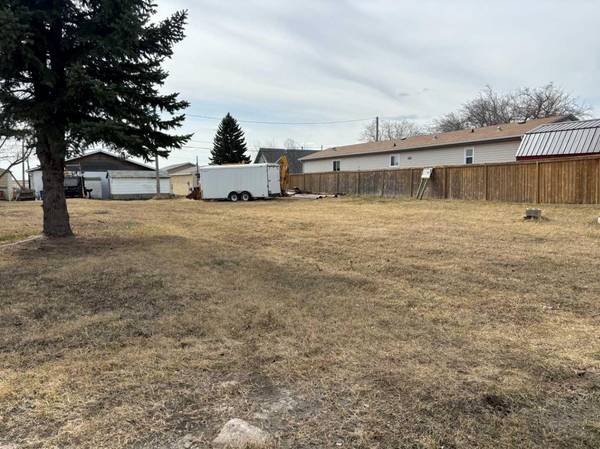 23 1 AVE West, Marshall, SK S0M 1R0