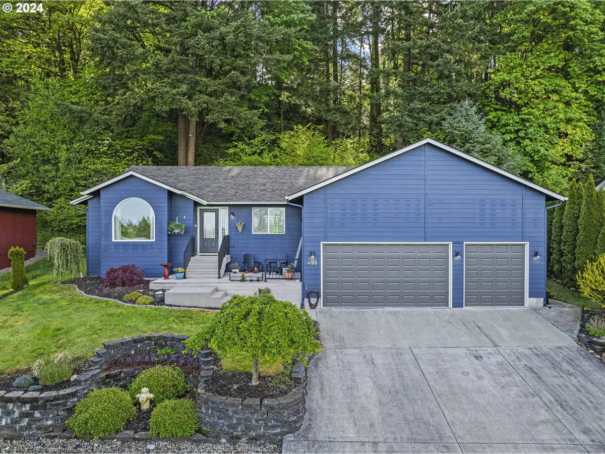 Kelso, WA 98626,490 APPLE LN