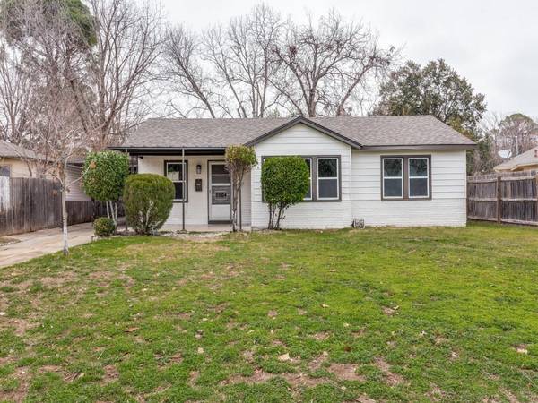 5504 Taylor Road, River Oaks, TX 76114