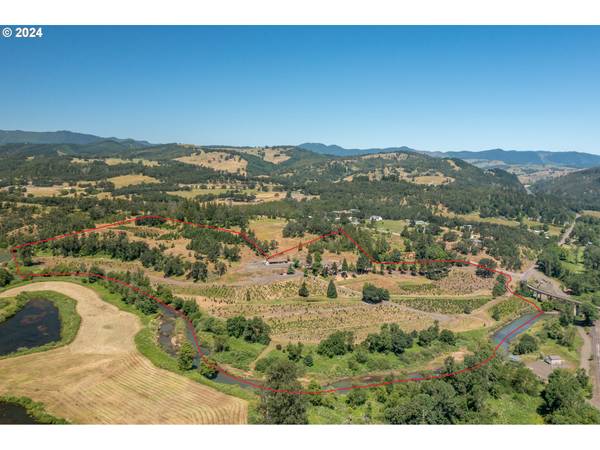 106 GREEN VALLEY RD, Oakland, OR 97462