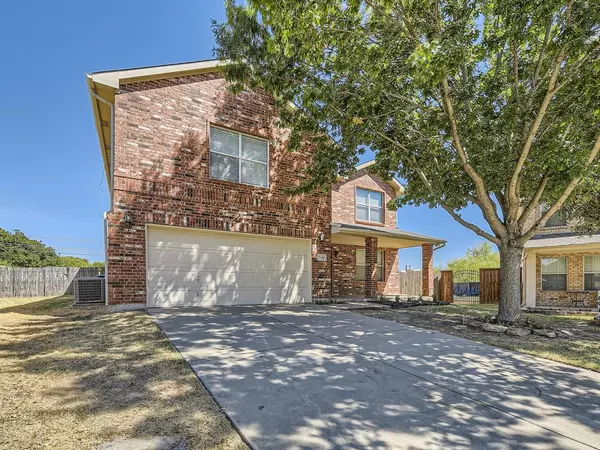 7104 Bannock Drive, Fort Worth, TX 76179