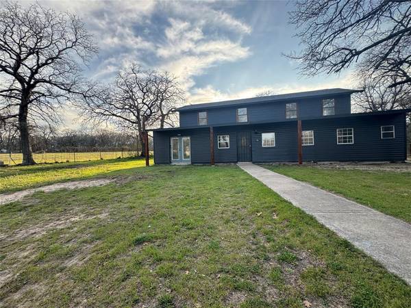 521 Sandy Oaks Road,  Springtown,  TX 76082