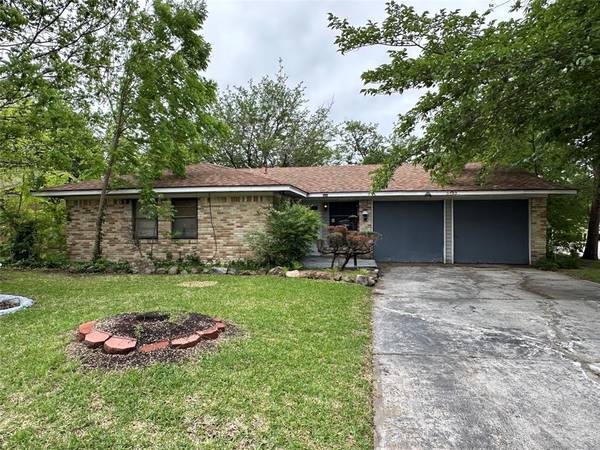 3732 Flamingo Way, Mesquite, TX 75150