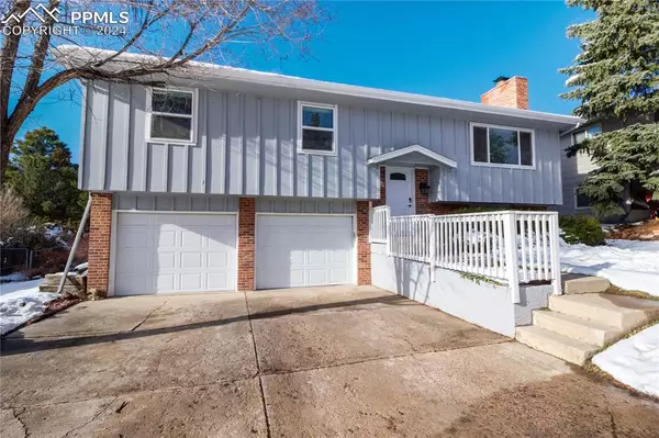 3262 Teardrop CIR, Colorado Springs, CO 80917