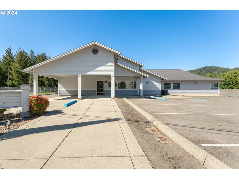 2665 GLENDALE VALLEY RD, Glendale, OR 97442