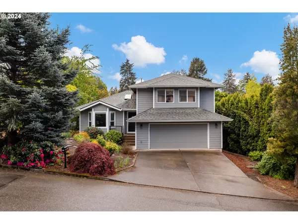 5742 SW HUDDLESON ST, Portland, OR 97219