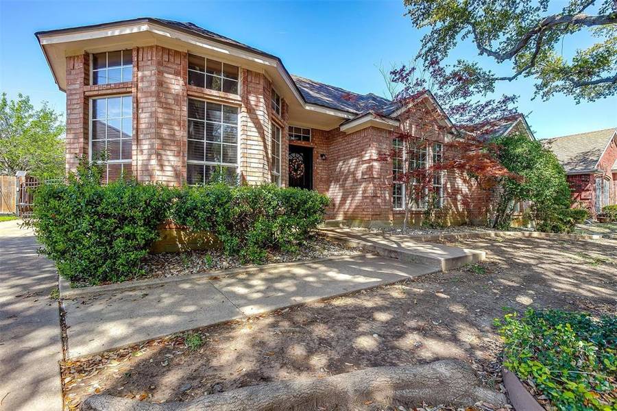 2519 Satinwood Court, Arlington, TX 76001