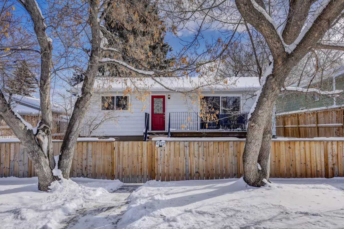 Calgary, AB T3B 2R2,4612 83 ST NW