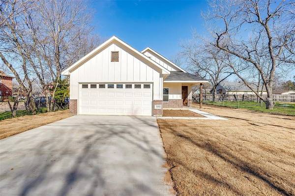 1102 Williams Avenue, Cleburne, TX 76033