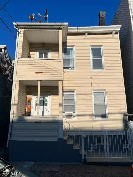 70 Butler St, Paterson City, NJ 07524