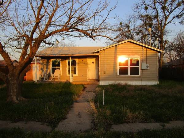 515 5th Avenue,  Coleman,  TX 76834