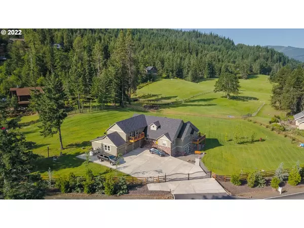 115 Fairway DR, White Salmon, WA 98672