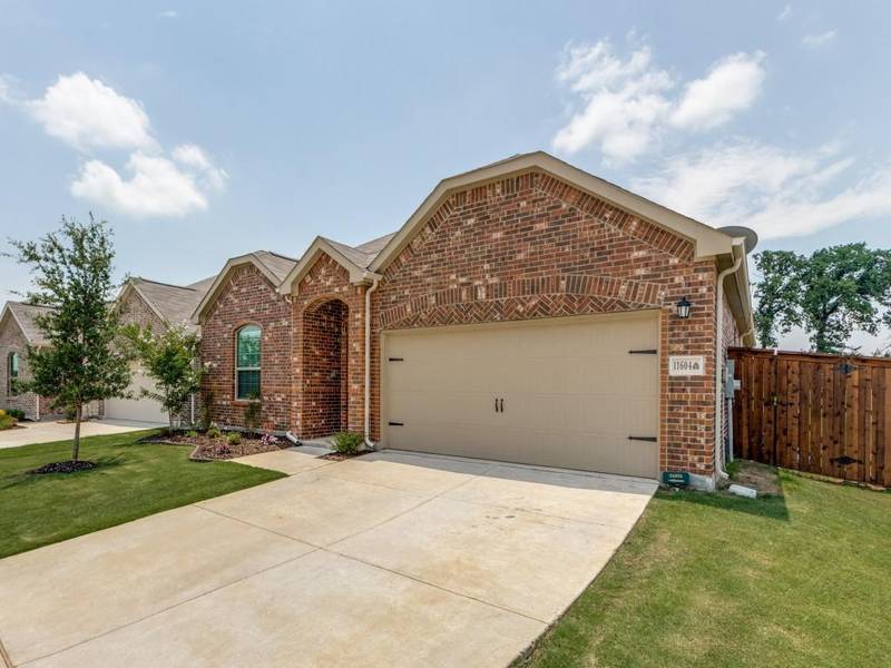 11604 Roaring Fork Trail, Aubrey, TX 76227