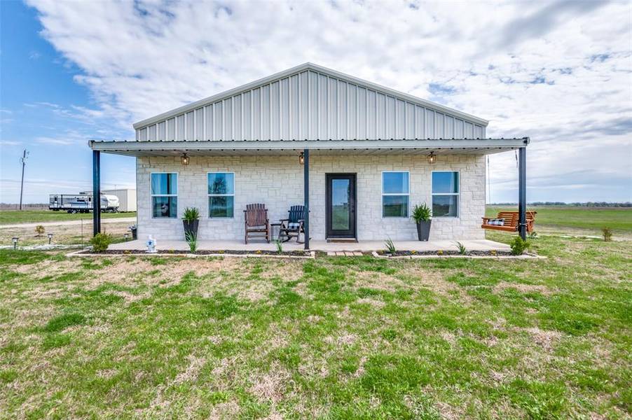 435 County Road 4875, Celeste, TX 75423