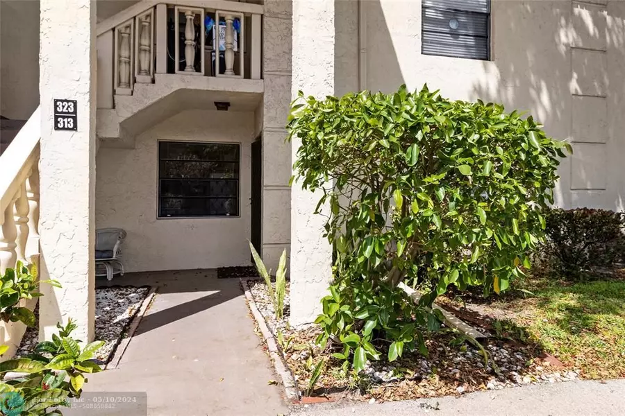 136 S Cypress Rd  #313, Pompano Beach, FL 33060