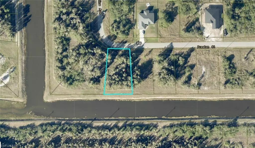 208 Preston ST, Lehigh Acres, FL 33974