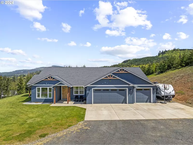 240 YOUNG RD, Kelso, WA 98626