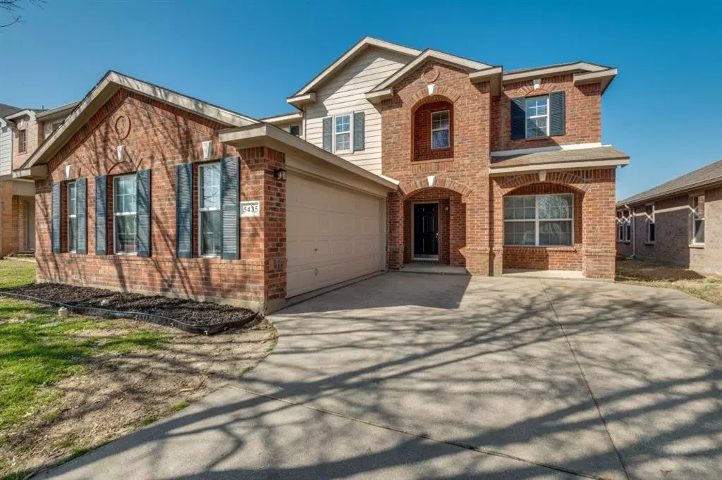 Grand Prairie, TX 75052,5435 Sabine Lane