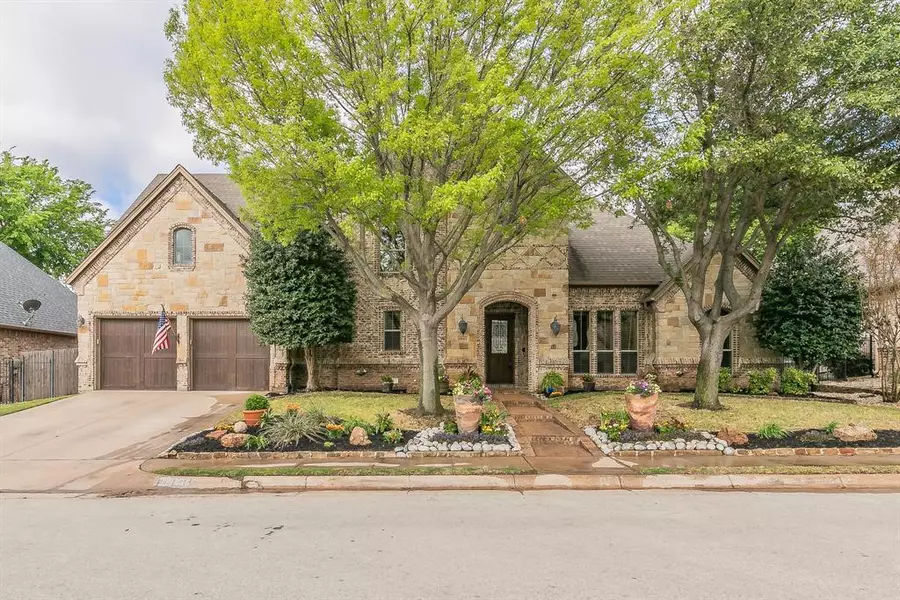 1845 Johnson Court, Grapevine, TX 76051