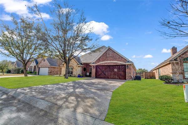 109 Castle Pines Drive, Willow Park, TX 76008