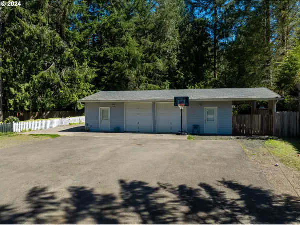 Florence, OR 97439,5465 WOAHINK DR