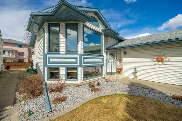 Calgary, AB T3A5B6,108 Hidden Vale CRES NW